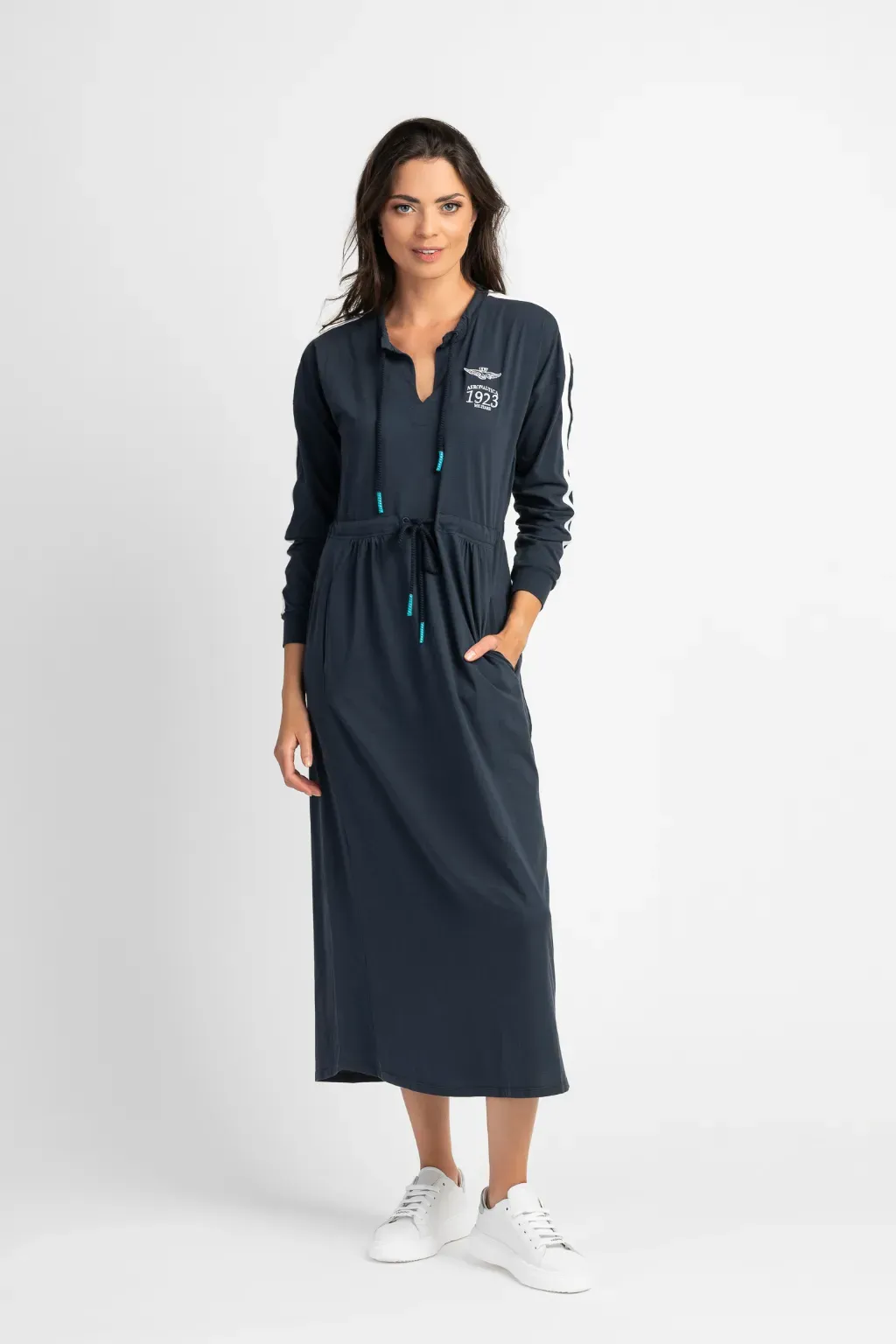Sukienka Aeronautica Militare – komfort, styl i jakość w jednym produkcie